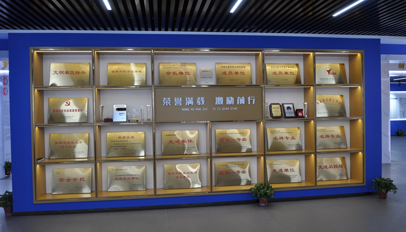 1762931109111412.jpg 77.jpg